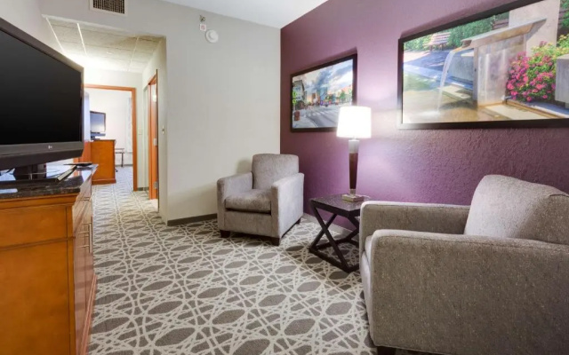 Drury Inn & Suites Middletown Franklin
