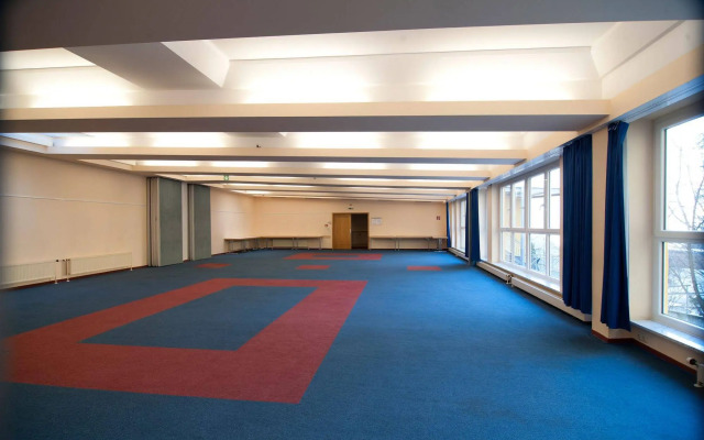 Haus International Hostel