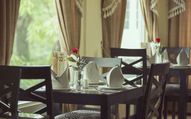 Royal Platinum Hotel