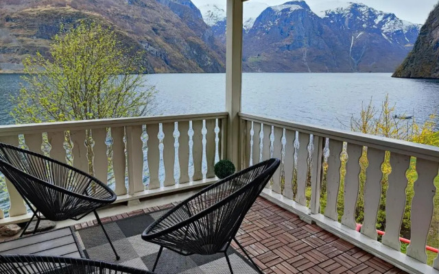 Visit Undredal