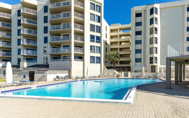 Inlet Reef 419 3 Bedroom Condo by RedAwning
