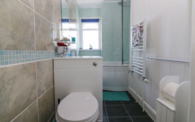 Medland, Newton Abbot