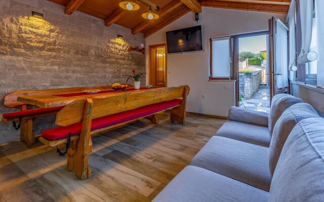 Beautiful Home in Medulin With Wifi and 2 Bedrooms