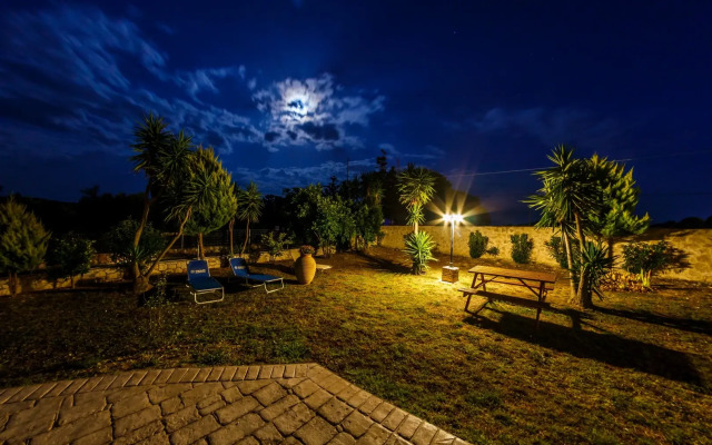 Porto Gerakas Villas & Apartments