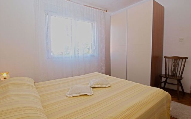 Apartment 1198