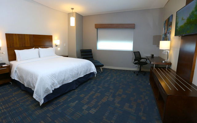 Holiday Inn Express & Suites Mexicali by IHG