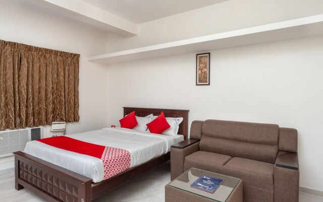 OYO 24168 Amrita Inn