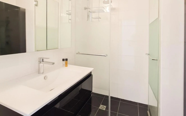 Apartment Diamant 2BR Tel Aviv Kerem Hayarkon St Tl63