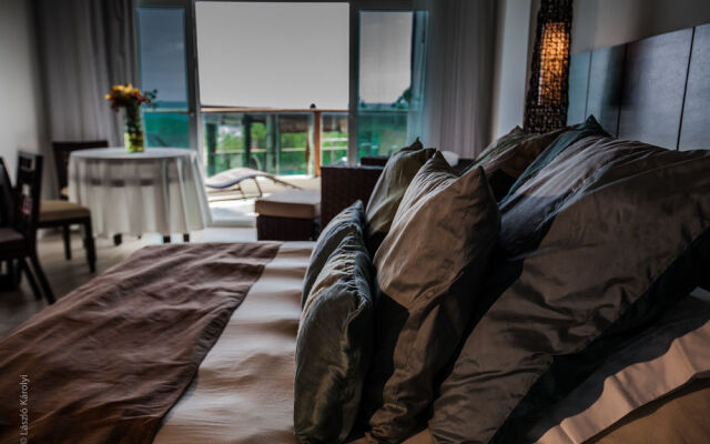 Iguana Crossing Boutique Hotel