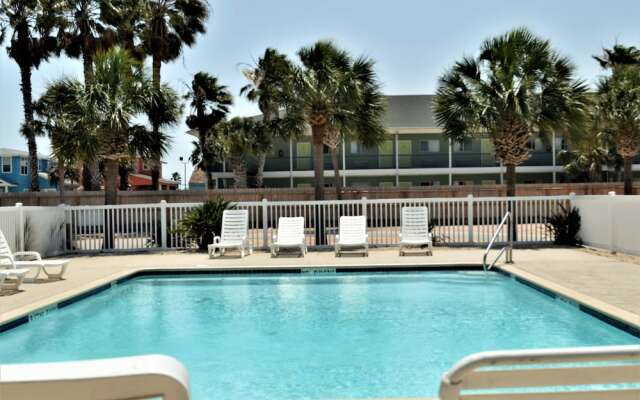17 Royal Palms - Three Bedroom Home