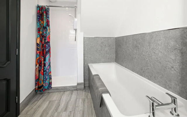 TYME Suites on Kingsway