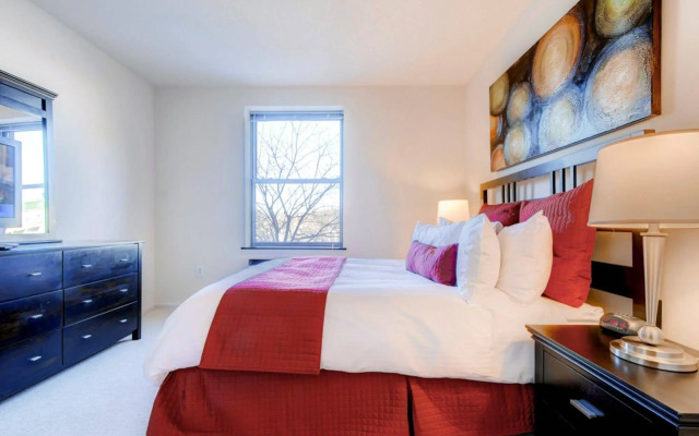 Global Luxury Suites at Villa Street