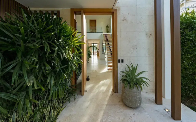 Lagos 28 - Modern Villa With Amazing Lake Views