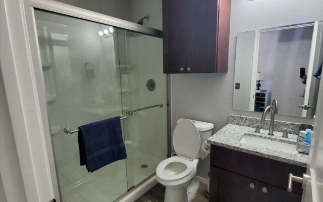 Next to Integris Baptist Hospital-Suite