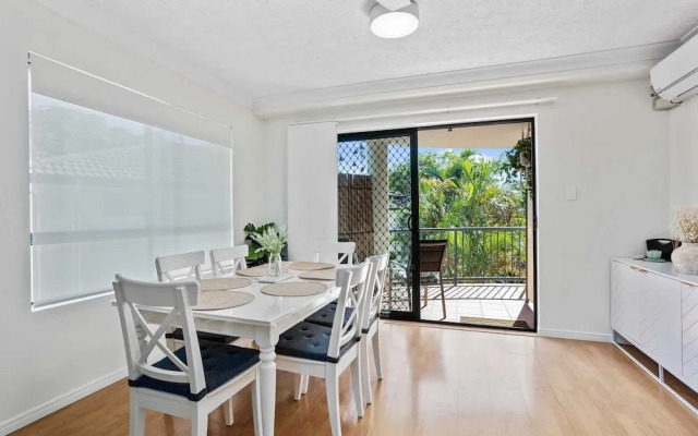 Villa Grande by Burleigh Letting Co