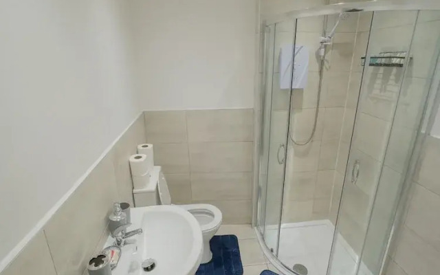 2br-sleeps5-citycentre-ws98