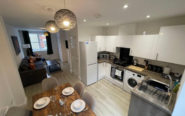 3 Bedroom New House with WiFi