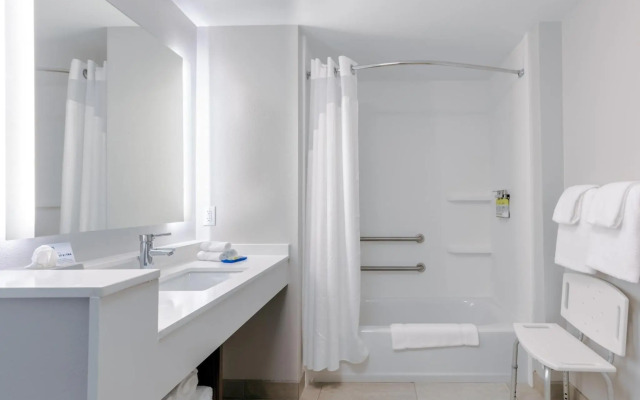 Holiday Inn Express Calhoun South by IHG