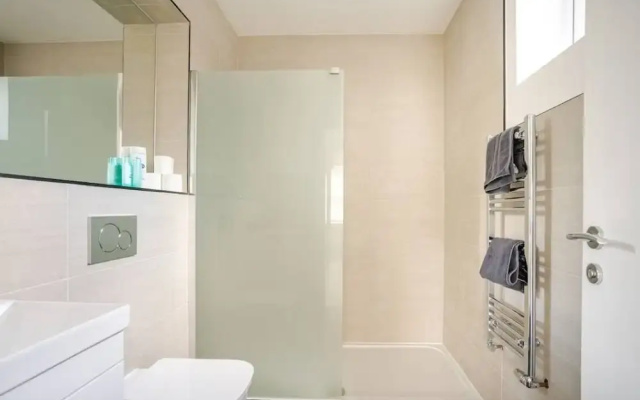 Brand New Luxury Self Contained Flat