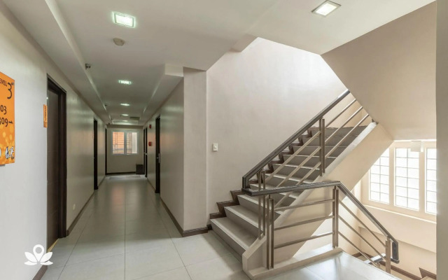 Lorenzzo Suites Hotel