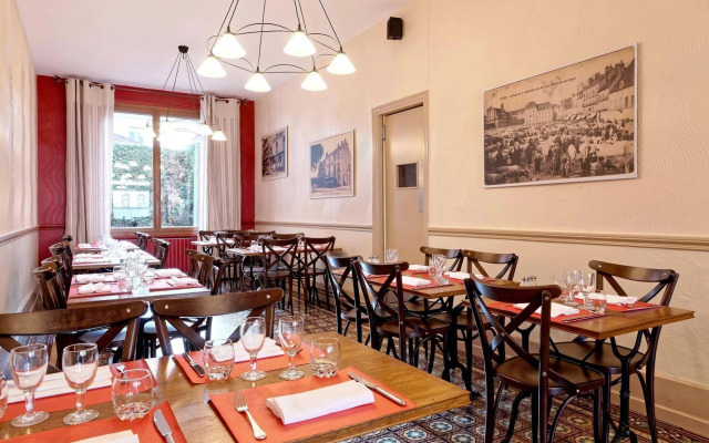 Logis Hôtel Du Commerce Et Touring