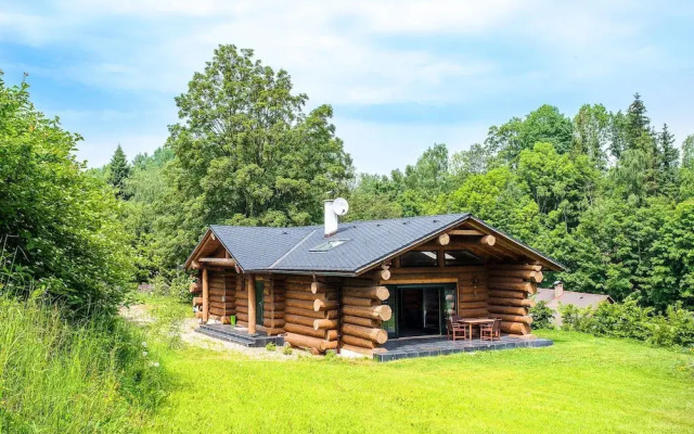 Villa in Lomnice nad Popelkou