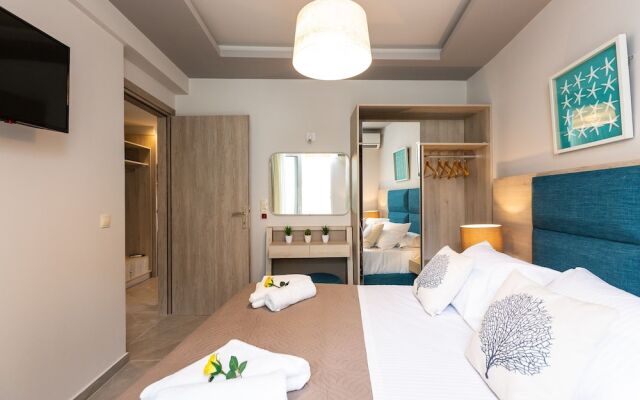 Junior Suite with Mountain View in Akrogiali Luxury Aparthotel