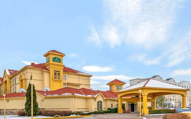 La Quinta Inn & Suites by Wyndham Salt Lake City Airport