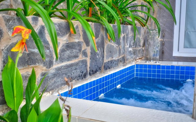 The Wind Resort - Tropical Hillside Escape