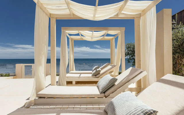 Salty Angel Sea Front Villa