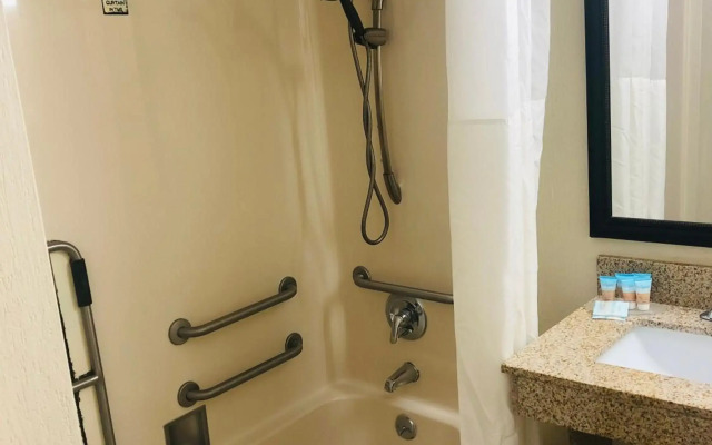 Quail Inn & Suites
