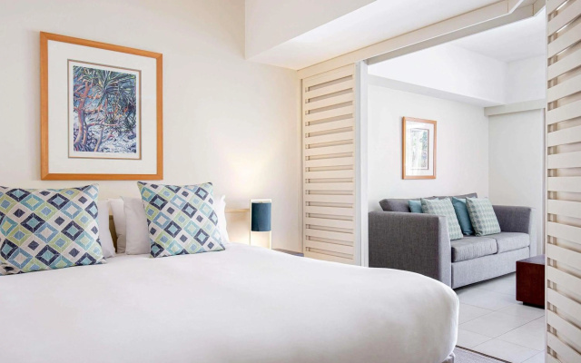 Mantra French Quarter Noosa – Guest Rooms – Noosa Heads