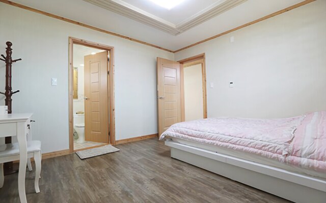Sacheon Sea Pension