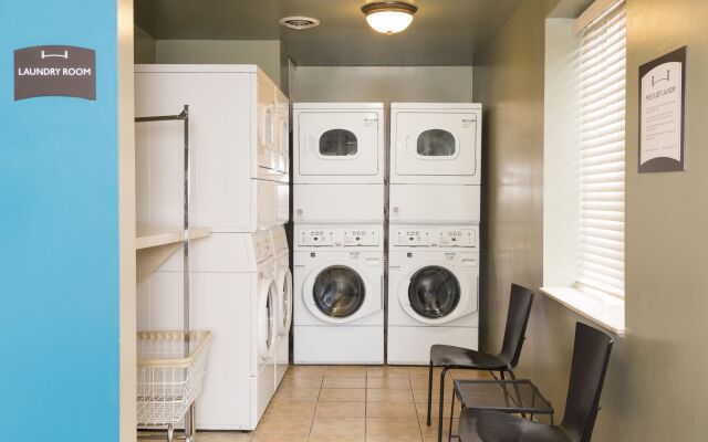 Staybridge Suites Chicago-Oakbrook Terrace by IHG