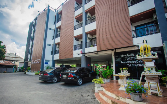 The Glasshouse Place (SHA Extra Plus)