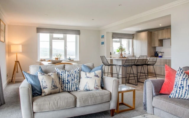 10 Thurlestone Rock