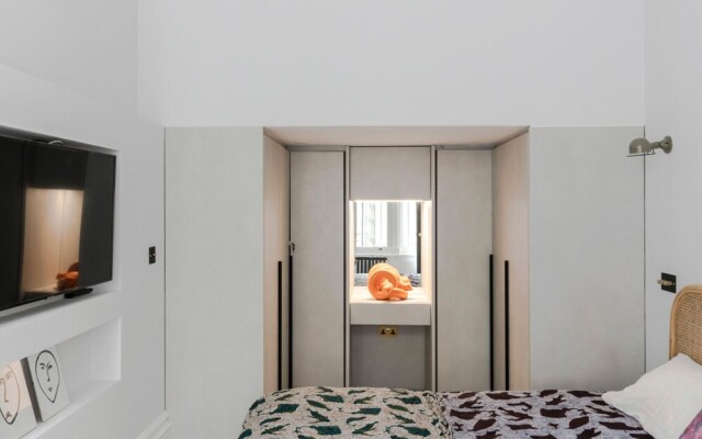 The Bengal Tiger: 2 bd apt rich with character