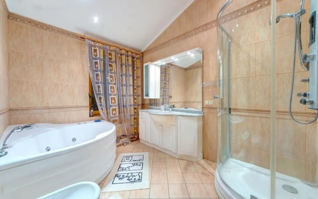 LUX Apartments Shelkovichnaya