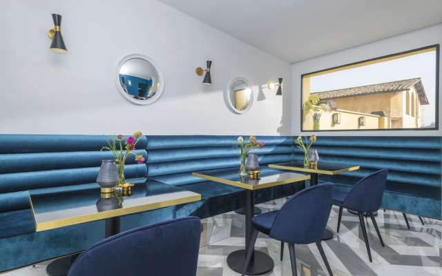 The Vista Rooms  Terrace