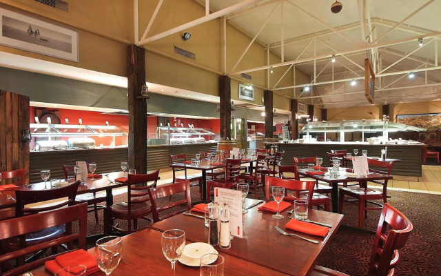 Outback Hotel & Lodge