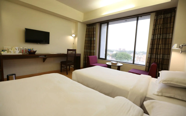 Silver Cloud Hotel & Banquets Ahmedabad