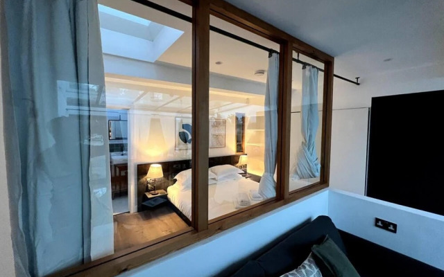 Design Led 1 bed in Cosmopolitan Queens Park