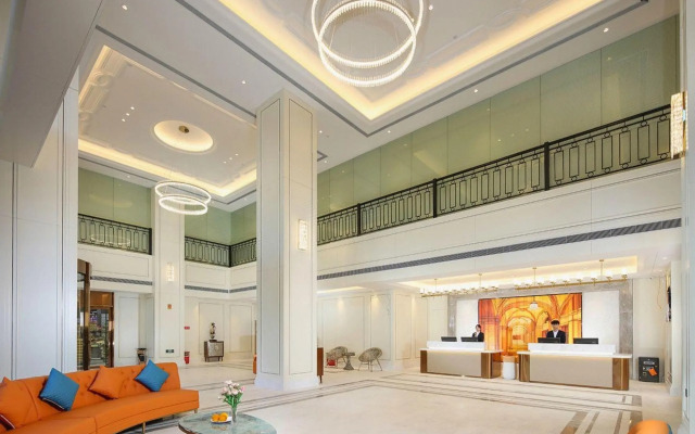Vienna International Hotel (Zhaoqing Dinghushan Wanda Plaza Branch)