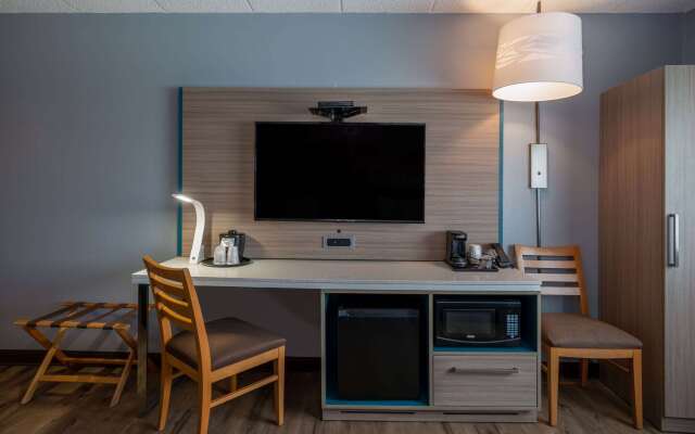 AmericInn by Wyndham Eau Claire