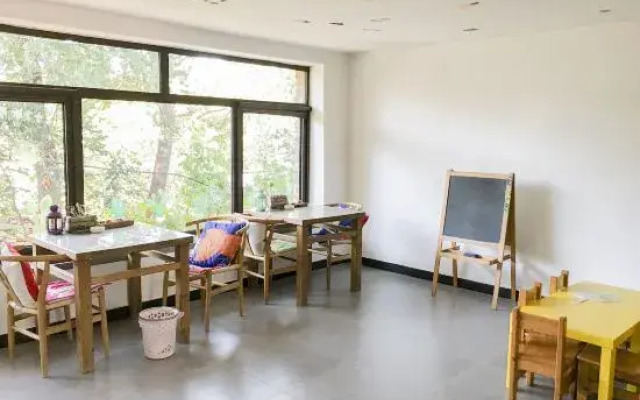 Zither Minghua meeting holiday hostel (Xijingyu restaurant)