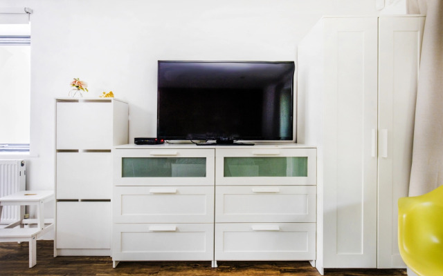 Manor House Studio Apartment C