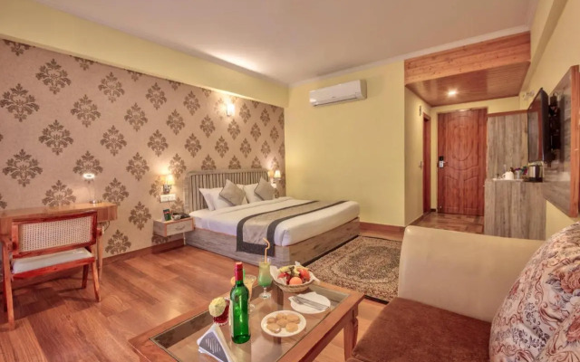 Snow Flakes Resort And Spa Centrally Heated Luxury Resort