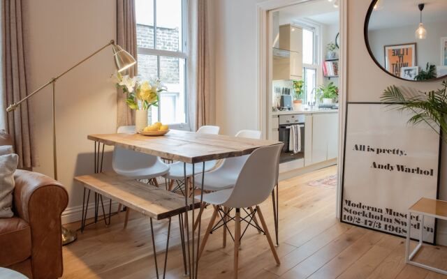Bright And Stylish 1 Bedroom Flat With Terrace