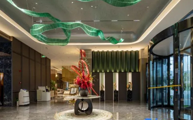 Shiyue international hotel – People – Enshi Prefecture