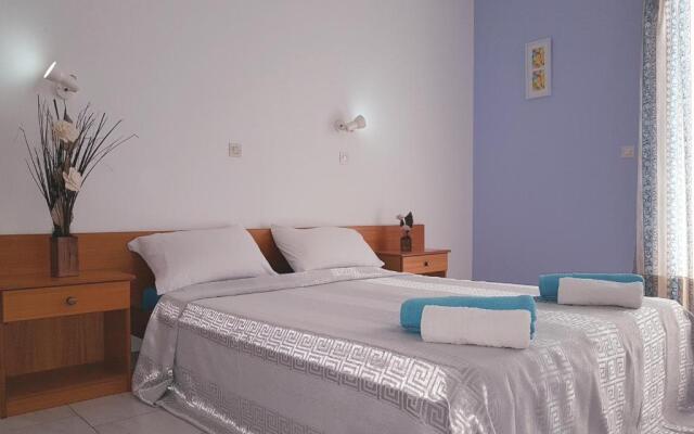 Pyrgos Hotel Apartments